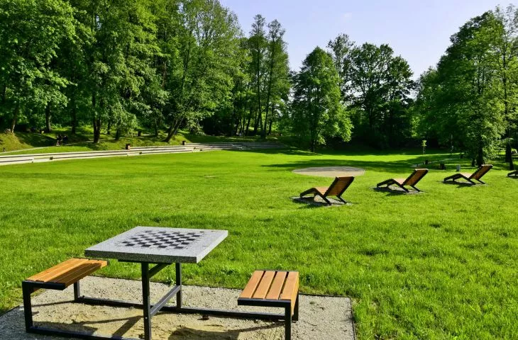 PP01-Park 400-lecia u podnóża Zamku Kmitów I Lubomirskich w Nowym Wiśniczu