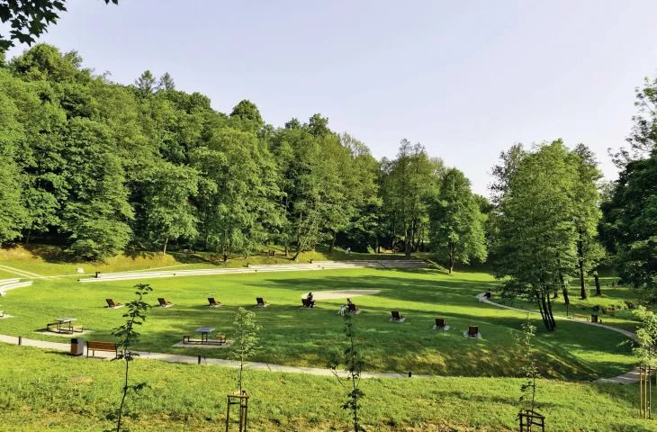 PP01-Park 400-lecia u podnóża Zamku Kmitów I Lubomirskich w Nowym Wiśniczu