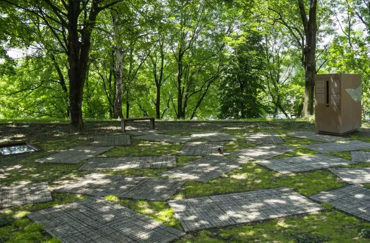 PP07-Park pamięci Wielkiej Synagogi w Oświęcimiu
