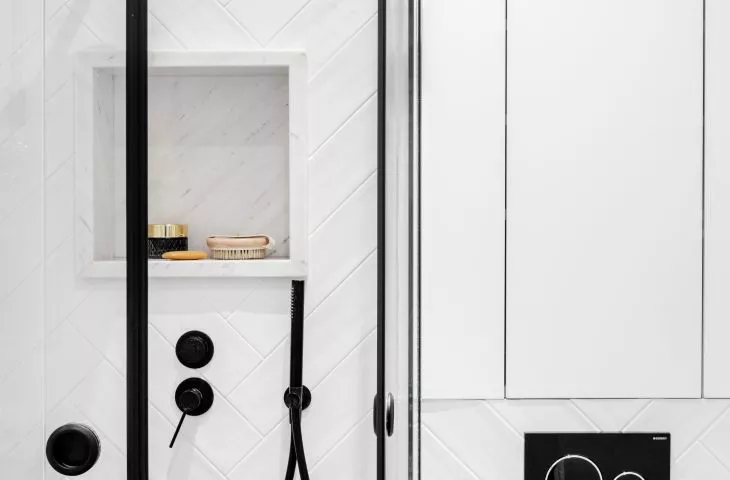 Apartment in Old Ochota, shower room