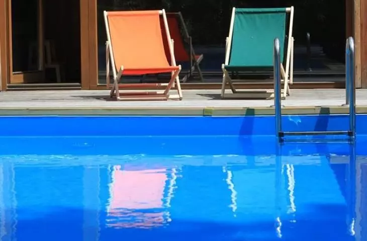 Osjak settlement, swimming pool