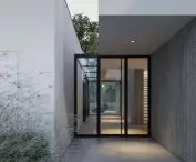 Dom K01, główne wejście