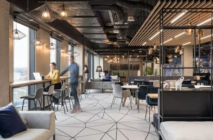 Wnętrza biur Universal-Investments, strefa wspólna
