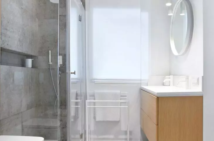 bathroom next to the bedroom