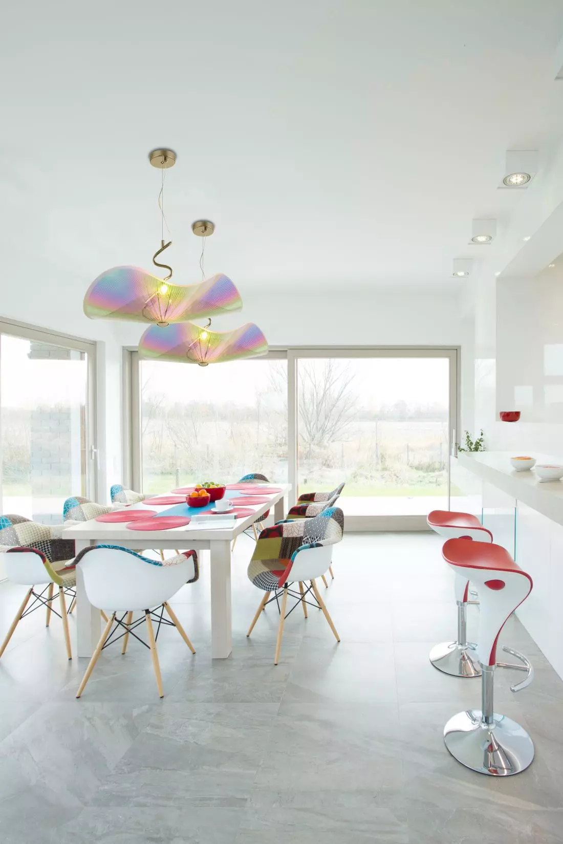 Kolorowa lampa
PAPILION wykonana ze szkła organicznego © ALTAVOLA DESIGN 