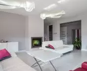Lampa ze szkła organicznego z kolekcji Cortina