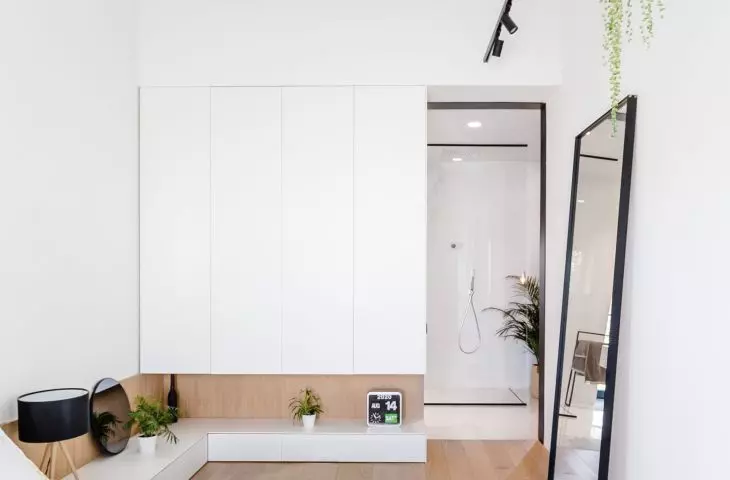 A fragment of a bedroom