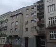 „Zielone Polesie”? Jeszcze kilkanaście lat temu przed widocznym na zdjęciu budynkiem plombowym rosło drzewo.