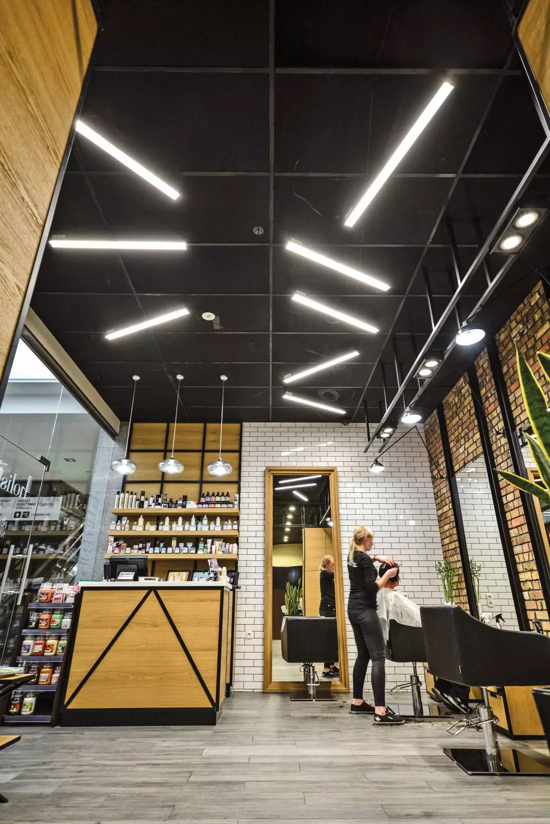 Oświeltenie LED MILOO
LIGHTING