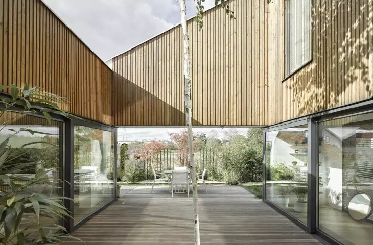 House in Lomianki, atrium