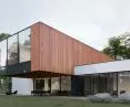 House K02, overhanging