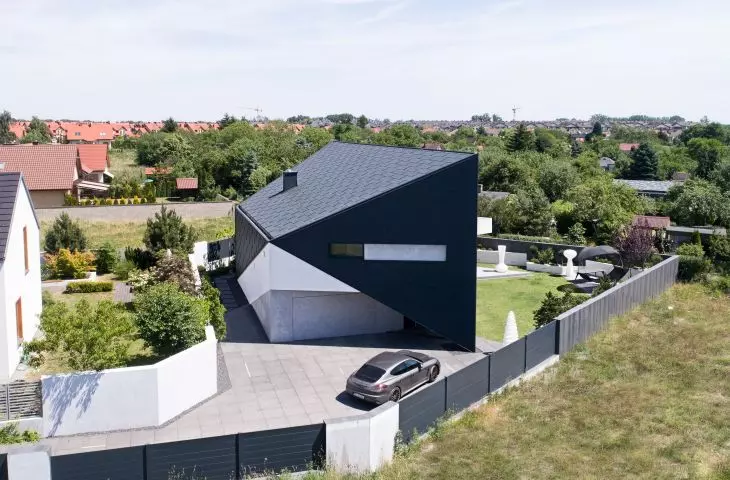 RE: TRIANGLE HOUSE, black and white