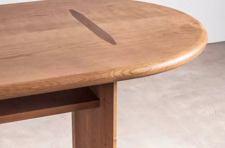 Humble Administrator's Chair and Table, proj.: Studio Swine