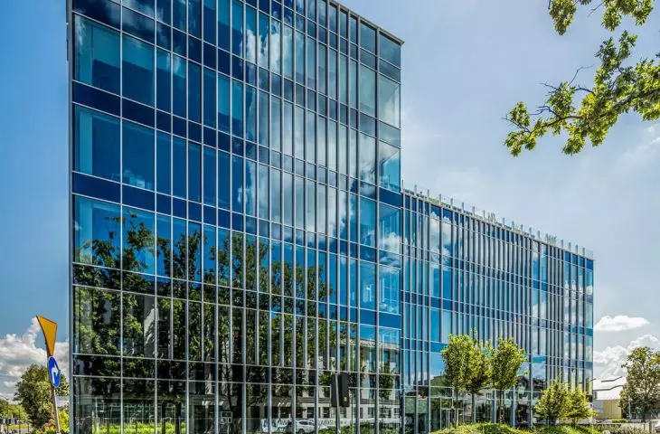 Celebro smart office building on Yawal S.A. systems.