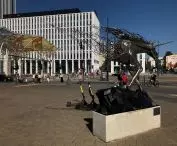 rzeźba przedstawiająca jednorożca