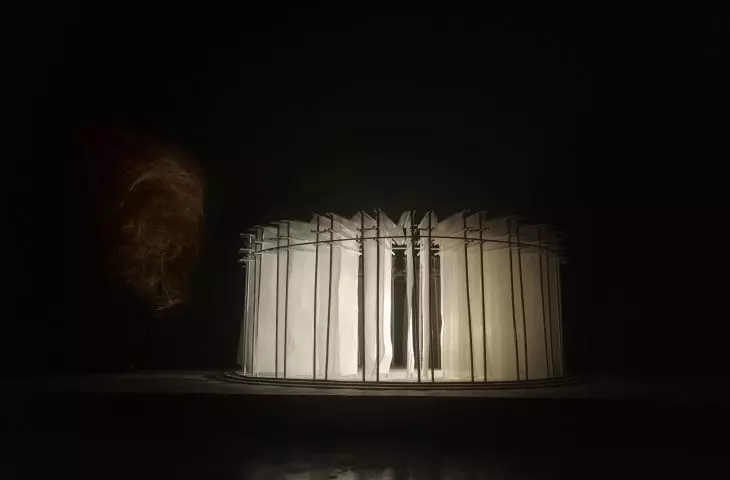 Pawilon nocą