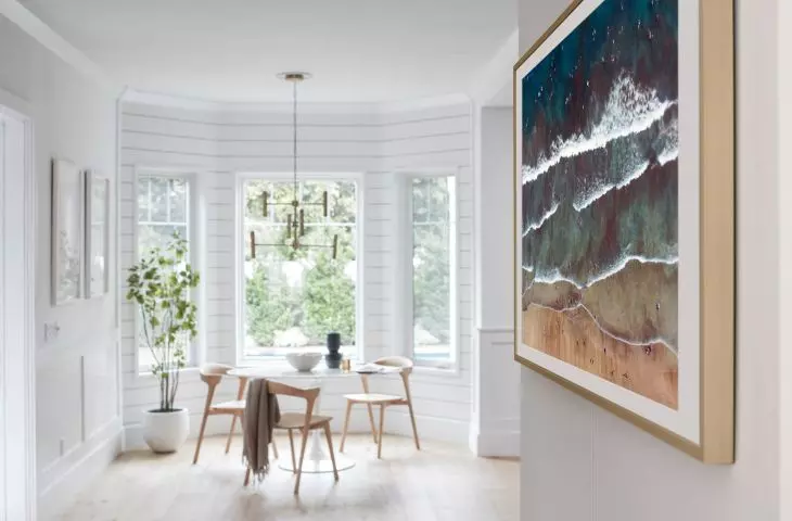 thanks to the No Gap hanger, the TV looks like a real painting on the wall