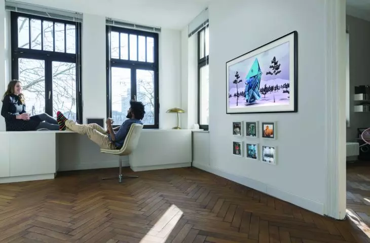 dzięki telewizorowi The Frame możesz stworzyć prywatną galerię sztuki 