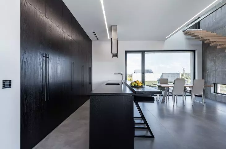 House on the Slope, dining room
