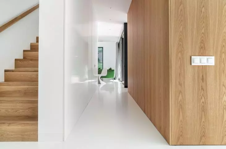 stairs to the first floor