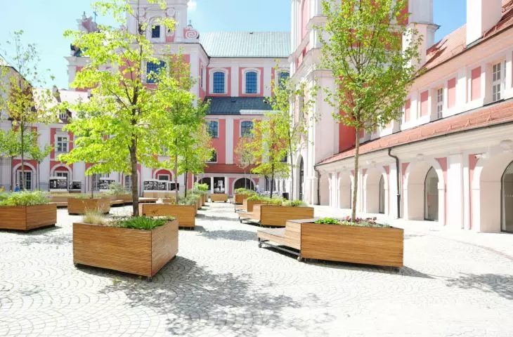 Dziedziniec Urzędu Miasta Poznania, proj.: Atelier Starzak Strebicki 