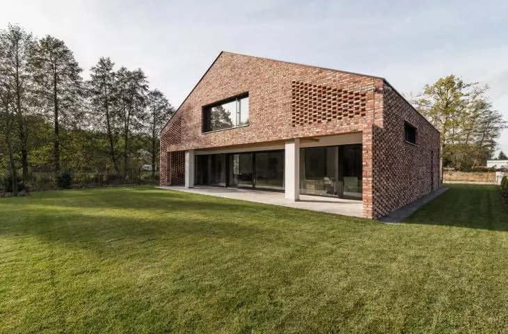 Dom ze starej stodoły, proj.: Wrzeszcz Architekci