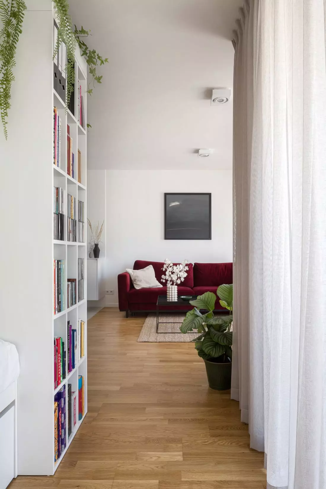 widok
z sypialni na salon