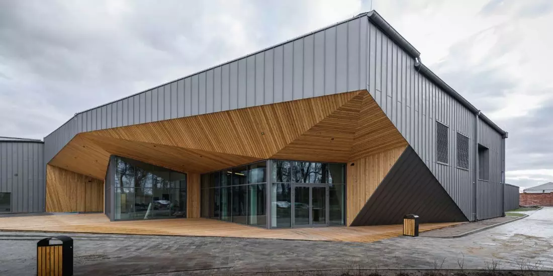 Gminny Ośrodek Kultury, Komorniki, proj.: AKPB Architekci (koncepcja), APA ARCHES (projekt budowlany)