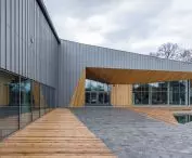 Gminny Ośrodek Kultury, Komorniki, proj.: AKPB Architekci (koncepcja), APA ARCHES (projekt budowlany)