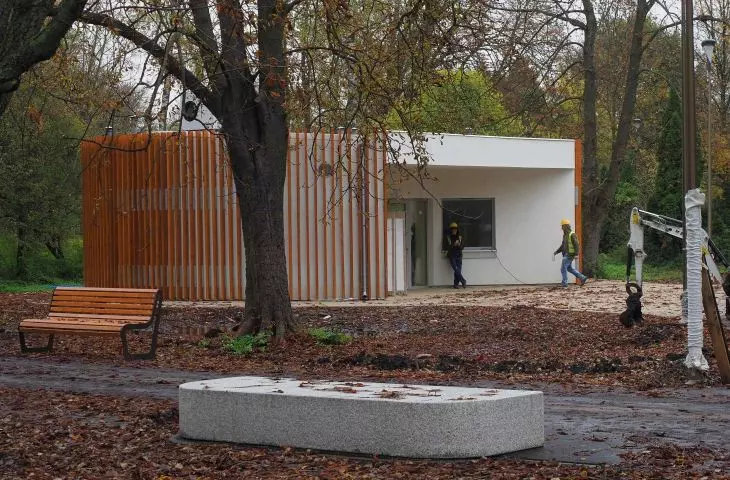 nowe budynki w parku