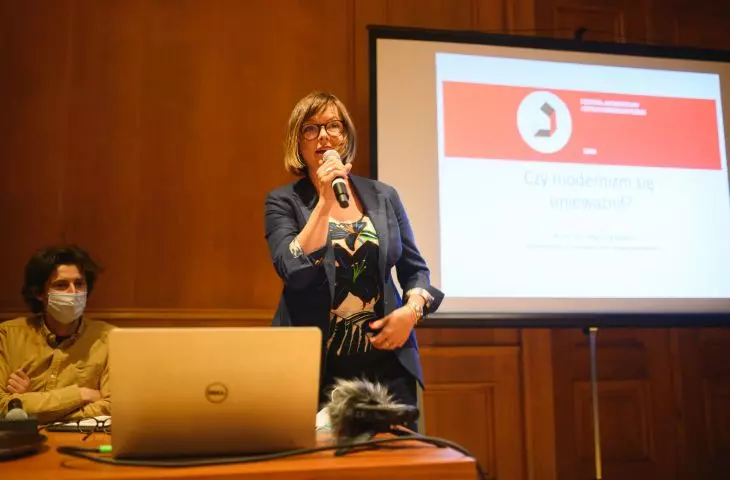 Agata Twardoch during the debate