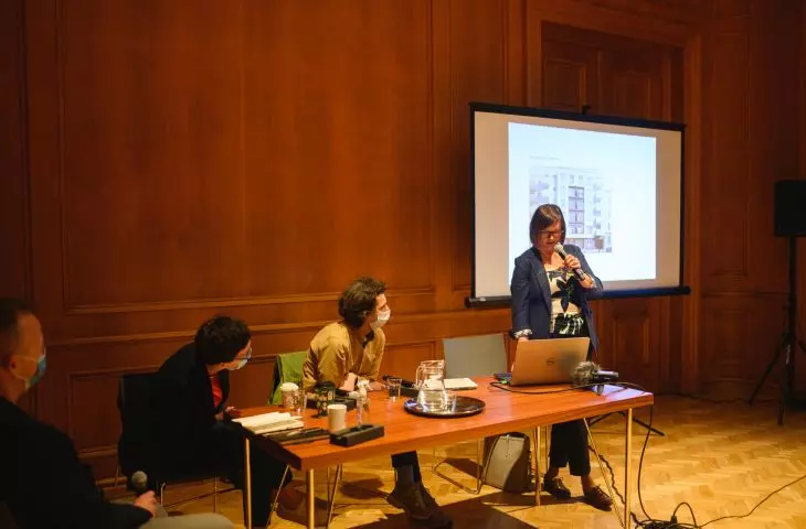 The guests of the debate, from the right: Agata Twardoch, Maciej Frąckowiak, Monika Arczyńska and the moderator Jakub Głaz