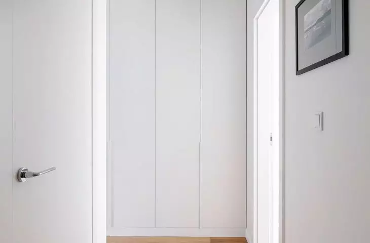szafa w przedpokoju