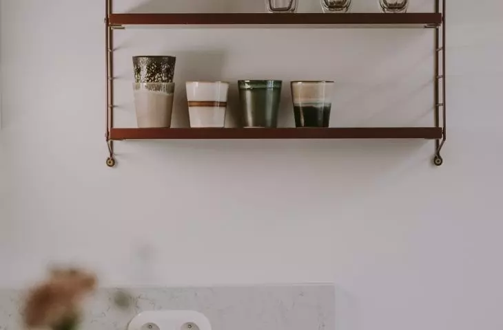 wisząca półka String