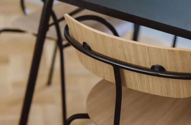 dining room table detail