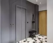geometric pattern on the floor in the hallway