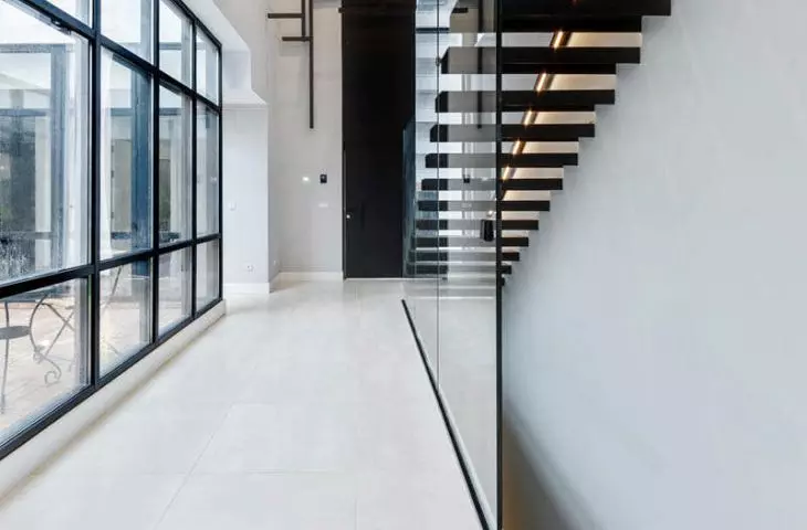 Beach house in El Puerto de Santa María, Spain, designed by BIA Arquitectos