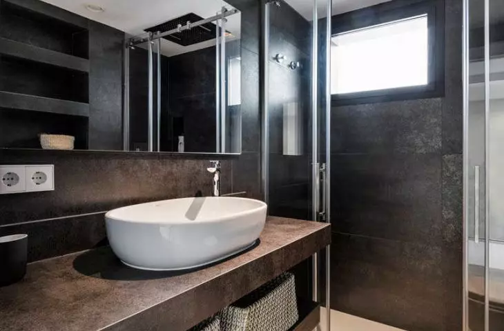 Beach house in El Puerto de Santa María, Spain, designed by BIA Arquitectos