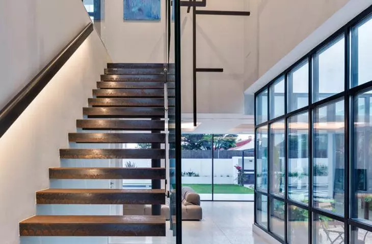 Beach house in El Puerto de Santa María, Spain, designed by BIA Arquitectos
