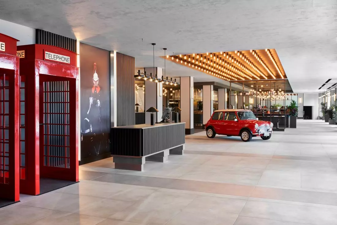 Radisson Heathrow, Iliard