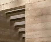 The Concrete, detal elewacji z betonu
