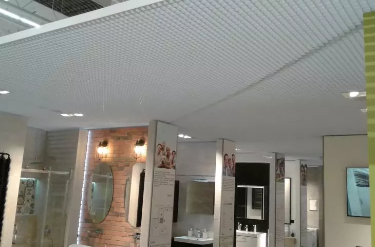 Ażurowe sufity podwieszane z tworzyw sztucznych