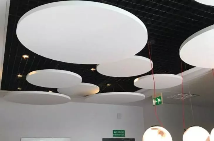 Openwork plastic suspended ceilings