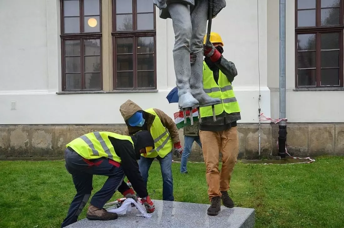 Pomnik Pala Tekielego 