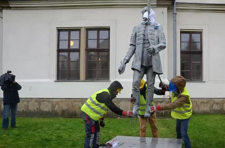 installation of a statue of Pál Teleki in Krakow