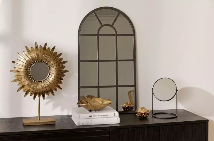 Gold and mirrors
