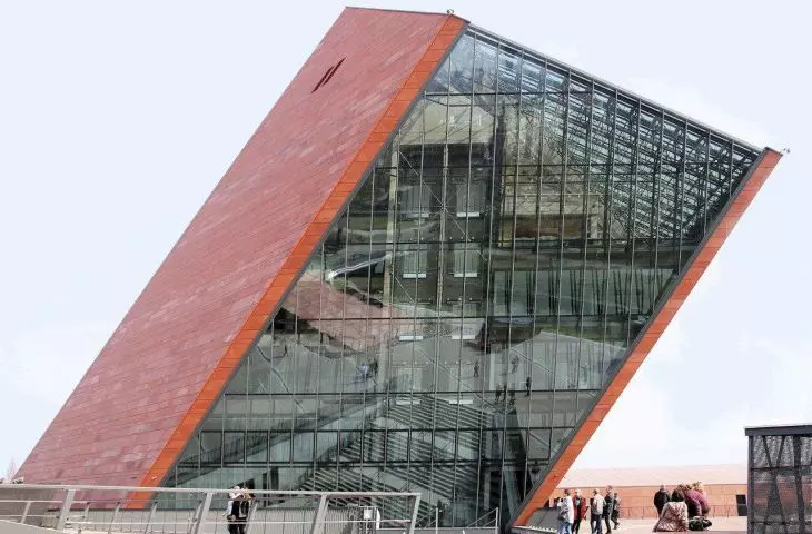 ALUPROF facades: Museum of the Second World War, Gdansk, designed by B. Domsta, J. Droszcz, Z. Kowalewski, A. Kwiecinski with team