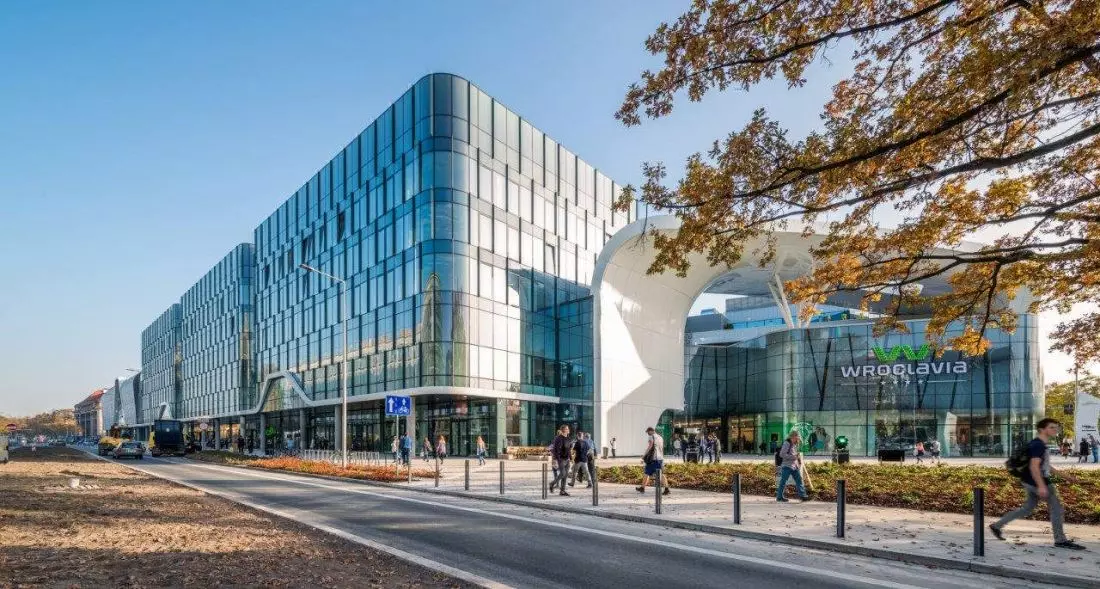 Fasady ALUPROF:
Wroclavia, Wrocław, proj.: IMB ASYMETRIA