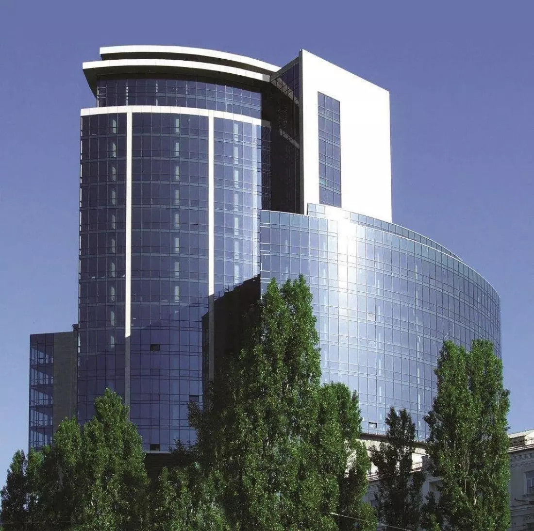 Fasady ALUPROF: hotel
Hilton, Kijów, proj.: Seifert Architects LLC KYIW