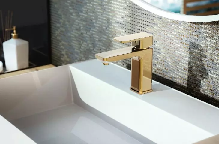 Złota armatura z serii LOFT GOLD
